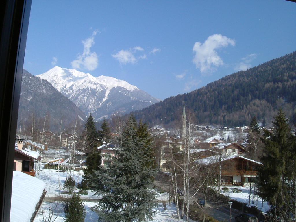 Hotel La Locanda Pinzolo Exterior photo